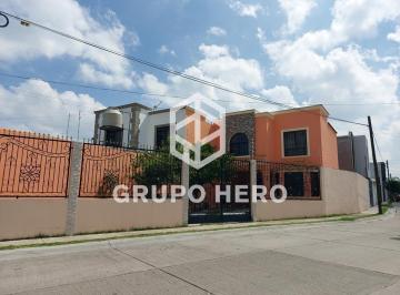 Casa · 110m² · 3 Recámaras · 3 Estacionamientos · Casa en Renta Semiamueblada Hacienda El Cóbano