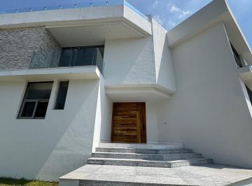 Casa · 1000m² · 5 Recámaras · 7 Estacionamientos · Casa Nueva de Lujo en Venta | Club de Golf Ayamonte | Alberca y Roof Top