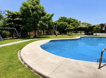 Casa en condominio · 72m² · 3 Recámaras · 1 Estacionamiento · Venta de Casa en Condominio con Alberca y Jardín, en Xochitepec, Morelos…clave 6326