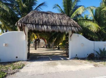 Casa de 3 habitaciones, Telchac Puerto · En Venta Amplio Terreno Ejidal de 2,484 M²con Casa de 252 m² Sobre Carret de Telchac Puerto, Yucatan