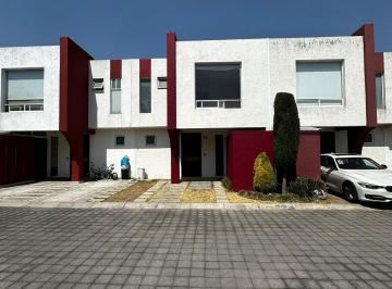 Casa en condominio · 110m² · 3 Recámaras · 2 Estacionamientos · PH - Azteca
