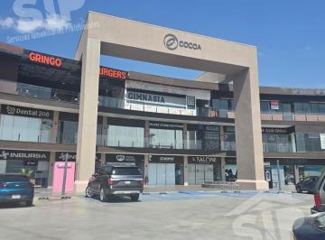 Local comercial · 174m² · Rento Local Plaza en Zona Plus Saltillo