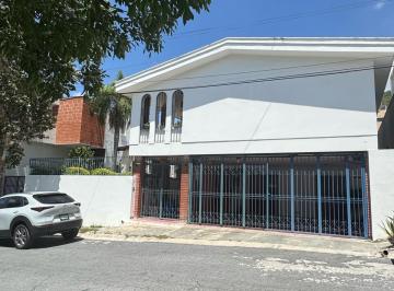 Casa · 400m² · 3 Recámaras · 2 Estacionamientos · Casa - Contry La Silla