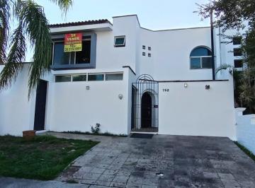 Casa en condominio de 5 habitaciones, Tlajomulco de Zúñiga · Se Vende Casa en Coto Sobre López Mateos