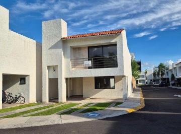 7721ff911a460d15c1563bf032ebd6d173f698296b631259a16d3ea174b686c3 · Casa en Renta Santa Fe Juriquiilla 4 Lugares de Estacionamiento