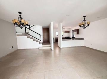 Casa de 3 habitaciones, Mérida · Casa en Venta en Santa Gertrudis Copó en Mérida Cerca Plaza La Isla