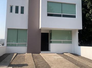 Casa · 3 Recámaras · 2 Estacionamientos · Casa - Zona Este Milenio III