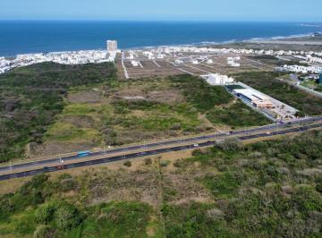 Terreno / Lote · 10000m² · Blvd. Riviera Veracruzana, Terreno en Venta a Pie de Carretera en La Entrada a Mandinga