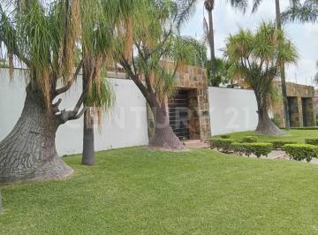 Casa · 836m² · 6 Recámaras · 4 Estacionamientos · Casa en Venta en Jardines del Sol