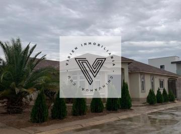 Casa · 450m² · 3 Recámaras · 4 Estacionamientos · Casa en Venta en Residencial Leones
