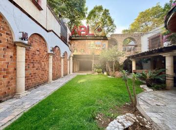 Casa · 333m² · 2 Recámaras · 2 Estacionamientos · Casa en Renta con Uso de Suelo en La Colonia del Valle