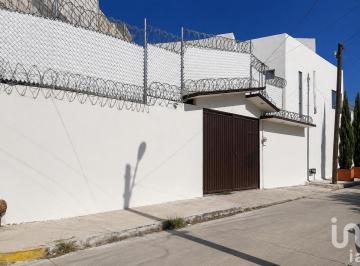 Casa · 160m² · 3 Recámaras · 2 Estacionamientos · Casa Amplia en Renta Parque de Poblamiento Pachuca de Soto Hidalgo (No Es Fraccionamiento)