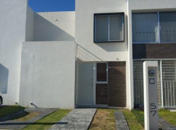 Casa · 90m² · 3 Recámaras · 2 Estacionamientos · Casa en Renta Fraccionamiento La Vida en Corregidora Queretaro