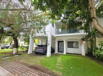 Casa · 165m² · 4 Recámaras · 2 Estacionamientos · Casa en Venta en Quintas Al Andalus San José Novillero Boca del Río Veracruz