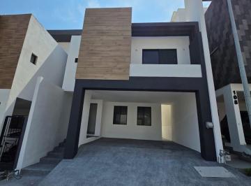 Casa · 146m² · 3 Recámaras · 2 Estacionamientos · Casa - Cumbres Elite Premier