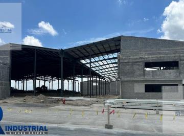 Bodega comercial · 2837m² · 10 Estacionamientos · Bodega en Renta Zona Apodaca