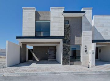 Casa de 4 habitaciones, Arteaga · Casa en Renta – Privanzas del Campestre