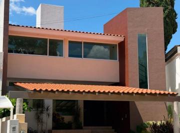 Casa de 4 habitaciones, Morelia · Casa en Renta en Club Campestre Morelia