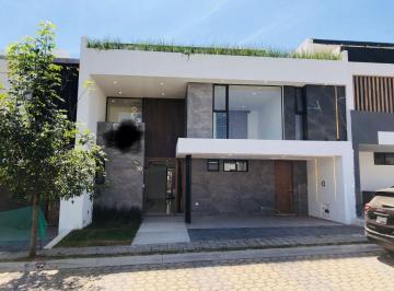Casa en condominio de 3 habitaciones, San Andrés Cholula · Casa de 330 m² con 3 Recámaras en Venta en Parque Viena, Lomas de Angelópolis.