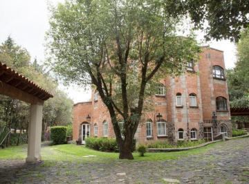 Casa · 4329m² · 4 Recámaras · 8 Estacionamientos · Casa en Venta con Terrazas en San Buenaventura Tlalpan 4 Recámaras