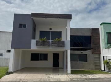 Casa de 3 habitaciones, Alvarado · Lomas Residencial… La Mejor Opción con Alberca
