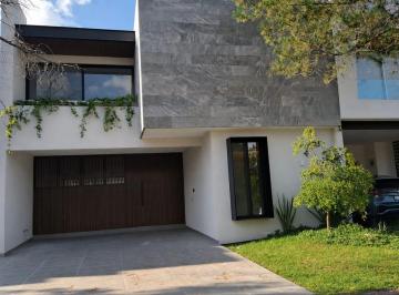 Casa de 4 habitaciones, León · Casa en Venta La Campiña del Bosque Leon Guanajuato