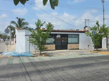 Casa de 5 habitaciones, Mérida · Propiedad en Esquina Sobre Av Principal en Francisco de Montejo