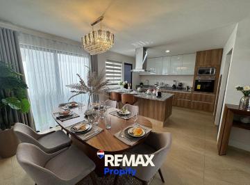d3473db2f1f58d949d9ffa22ba1ee33fa711635971ee21e040cd9b5295842e5b · Casa en Venta Roble Juriquilla, Querétaro