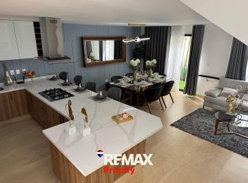 d9e78cd78bd2e062a4c87cb5e0073cdc885cbea6cbdbcda3e5b9f29170748444 · Venta Casa Encino Zibatá, Querétaro