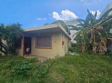 Casa · 417m² · 2 Recámaras · Casa en Venta en Sm 64 Cancún con Amplio Terreno y Potencial de Inversión