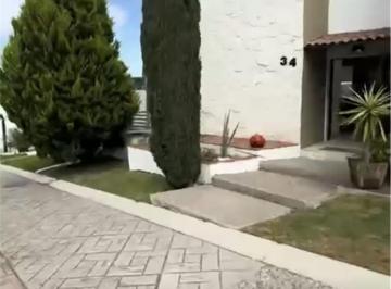 Casa en condominio · 495m² · 4 Recámaras · 6 Estacionamientos · Casa en Condominio en Venta en Vista Real Country Club