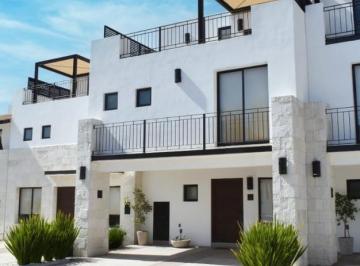 Casa en condominio · 127m² · 4 Recámaras · 2 Estacionamientos · Casa en Condominio en Venta en El Salitre