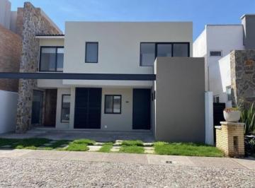 Casa en condominio · 3 Recámaras · 2 Estacionamientos · Casa en Condominio en Renta en Jurica