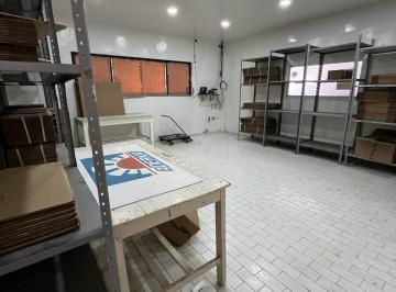 Local comercial · 1680m² · Laboratorio Farmacéutico Equipado | Querétaro | 1,140 m² Const. | Líneas de Producción 2024