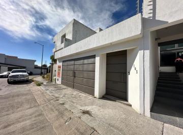 Casa de 3 habitaciones, León · Casa en Venta o Renta en Porta Fontana Recámara en Planta Baja, Leon Guanajuato