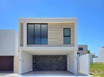 Casa de 4 habitaciones, Alvarado · Casa en Venta en Punto Lomas de 4 Recámaras