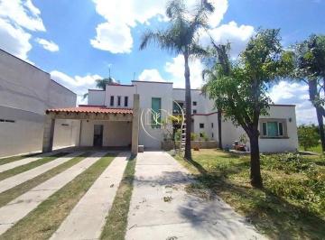 Casa · 1000m² · 4 Recámaras · Casa en Renta Quinta San Maria Celaya