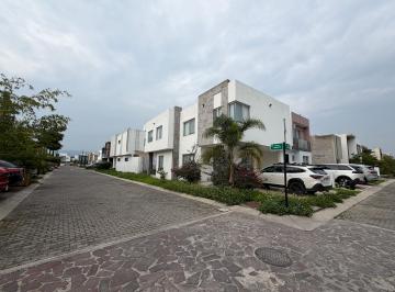 Casa de 3 habitaciones, Tlajomulco de Zúñiga · Casa en Bastion Casa Fuerte