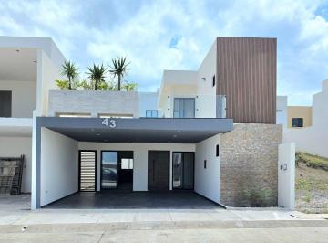 Casa de 3 habitaciones, Alvarado · Casa en Venta Punto Lomas, con Terraza Vista Al Mar