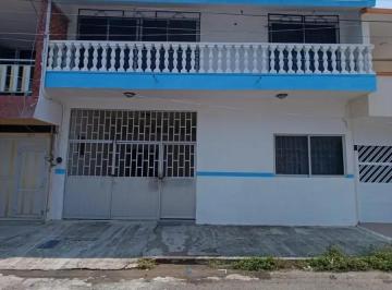 1 · Casa en Venta en Reforma, Veracruz: Espaciosa y Bien Ubicada