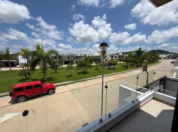 Casa en condominio de 3 habitaciones, Mazatlán · En Renta Casa en Altabrisa (Privada con Alberca y Gym) en Mazatlan, de 3 Recamaras y Equipada