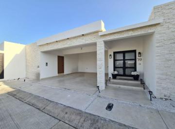 Casa de 3 habitaciones, Alvarado · Casa en Venta o Renta de 631 m² Terreno, un Solo Nivel, Gran Comodidad