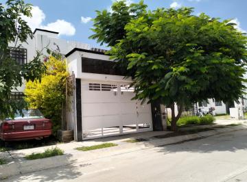 Casa · 79m² · 3 Recámaras · 1 Estacionamiento · Casa Cabernet - (4)