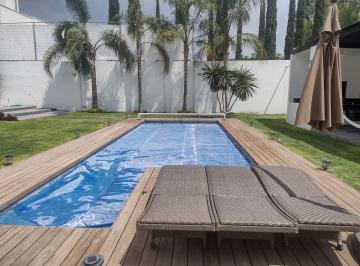 Casa de 4 habitaciones, Querétaro · Casa en Venta con Alberca Villas del Mesón