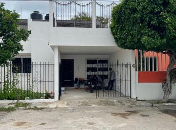 Casa · 160m² · 3 Recámaras · 1 Estacionamiento · Casa en Venta en Campeche en Privada en Santa Ana