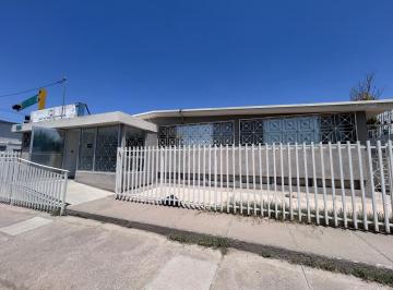 N/A · Se Renta Porpiedad con Oficinas Ideal Para Consultorios