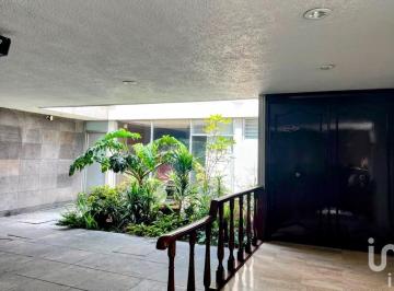 Casa · 700m² · 4 Recámaras · 10 Estacionamientos · Casa en Venta/renta