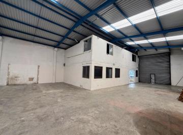 Bodega comercial · 6 Estacionamientos · Bodega en Renta Ladrillera