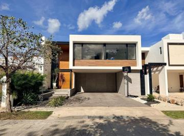 2d8efcb201aeecf7be20e95580f1936ac71e03c1e869d7f9e35df1d7b8cfb8de · Casa en Venta en Privada Parque Natura