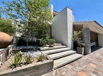 1 · Casa en Venta Sierra Alta Zona Carretera Nacional Monterrey